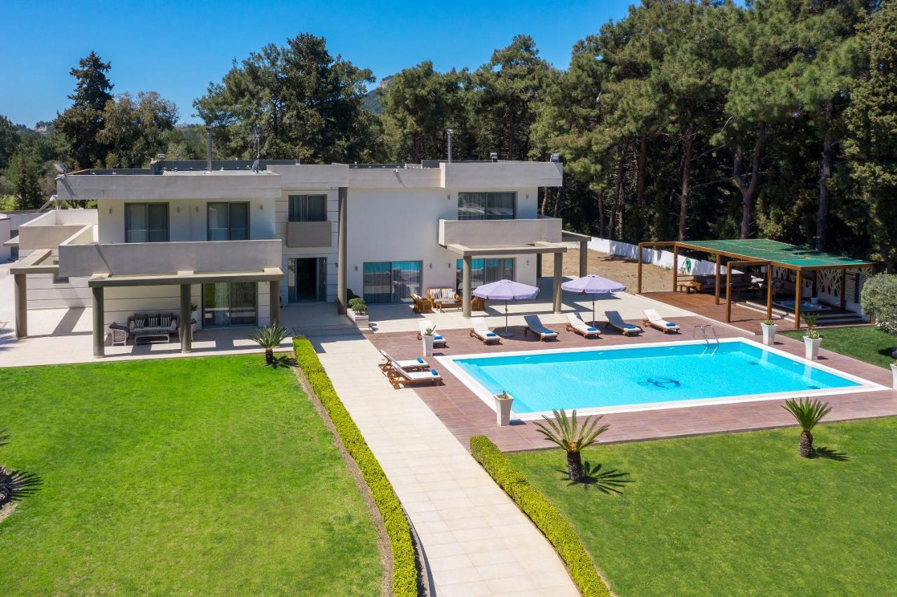 יאליסוס Bella Foresta Villa מראה חיצוני תמונה